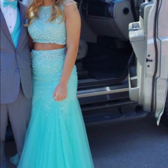 Prom dress - Picture 4 of 5